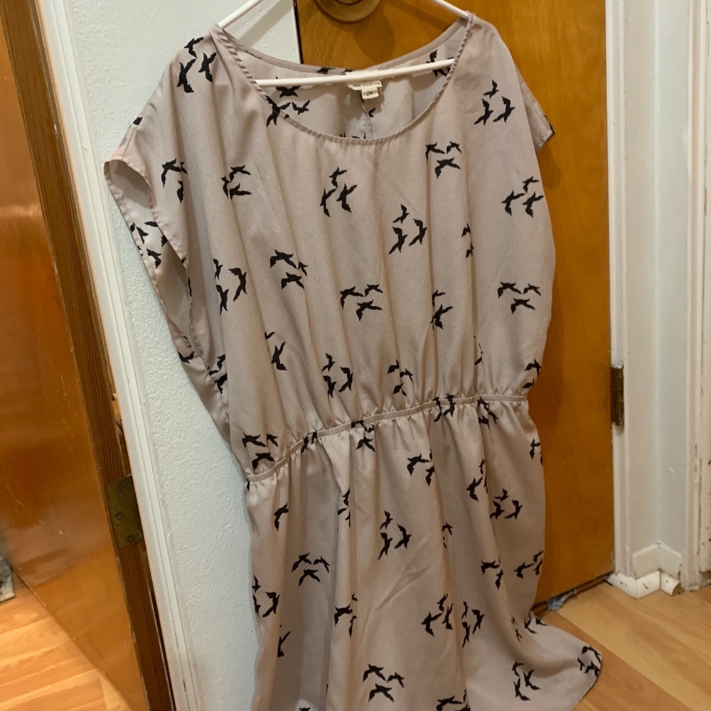 Grey, short sleeved bird dress